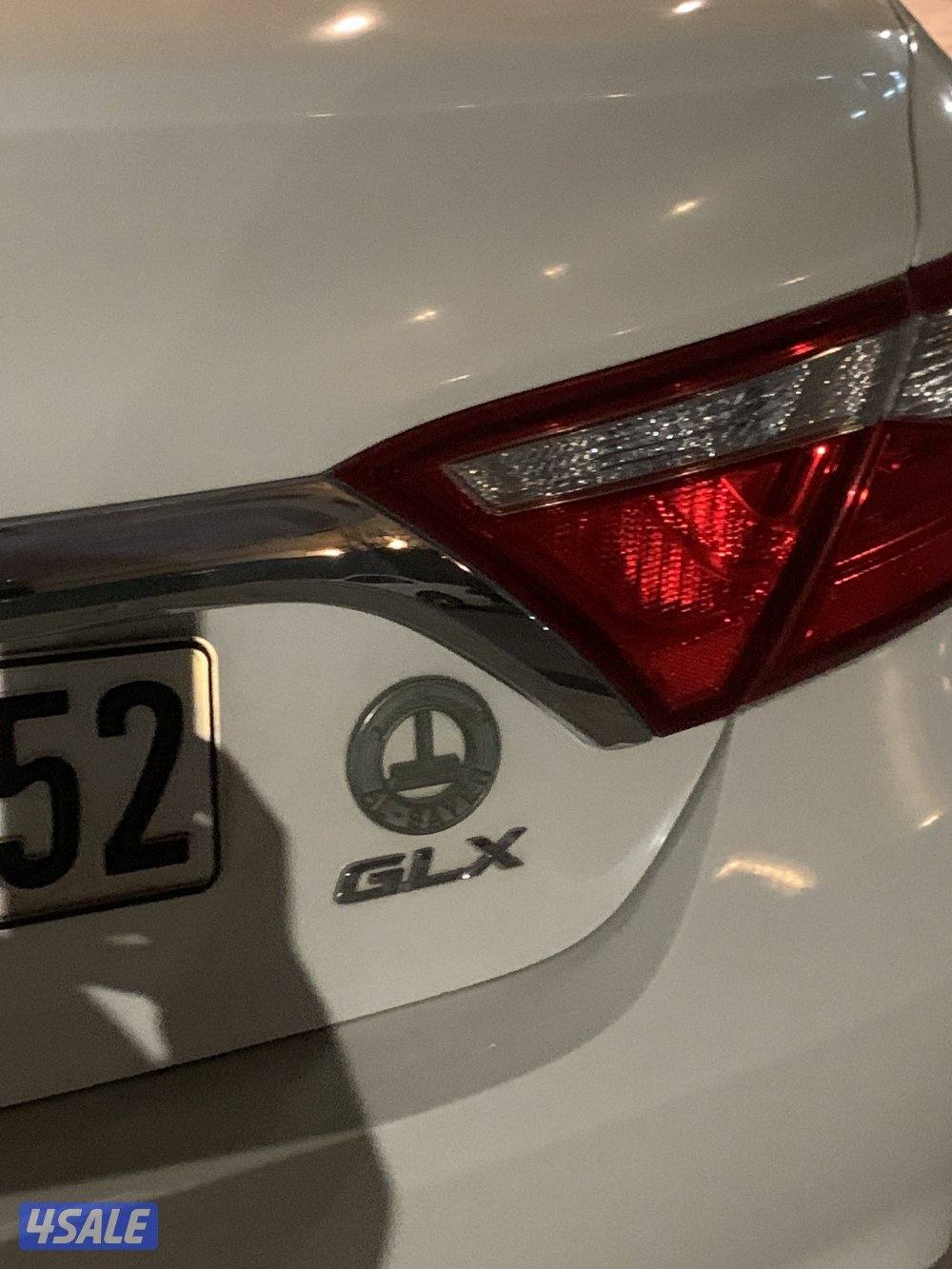 كامري 2016الساير  GLX  شرطالفحص  شاصي قير مكينه ماشي 215الف4