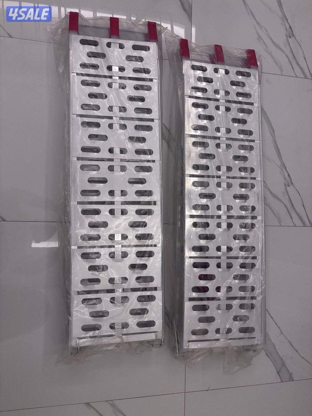 للبيع رمبه حبتين غير مستخدمه  المنيوم تتحمل 340 كيلو0