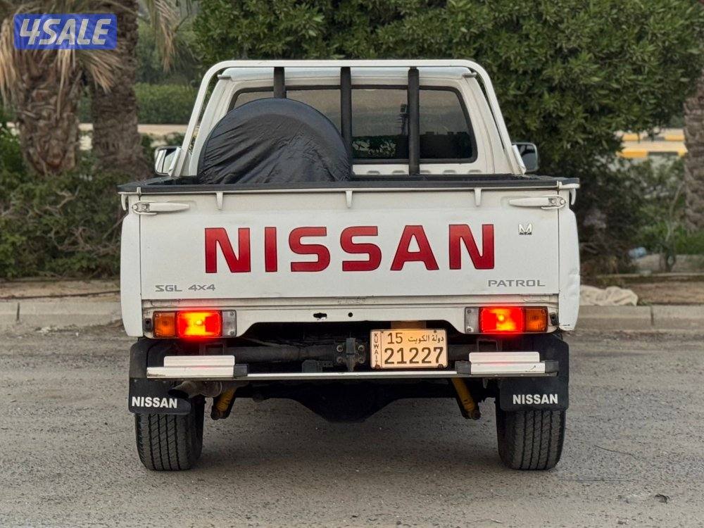 للبيع وانيت سفاري قير عادي شرط الفحص بحاله نادره6