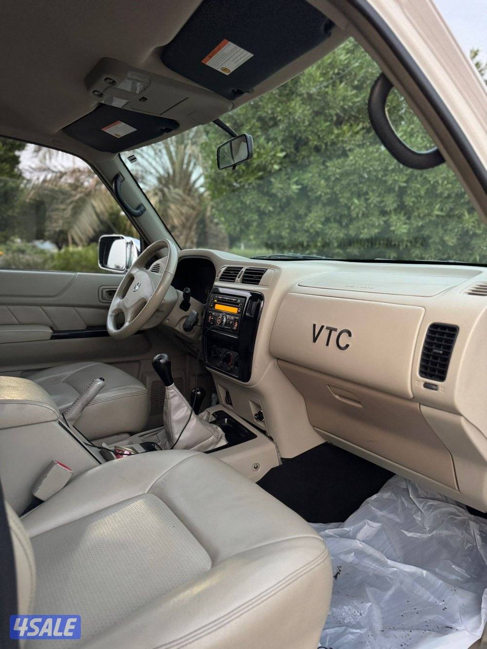 للبيع وانيت سفاري قير عادي شرط الفحص بحاله نادره9