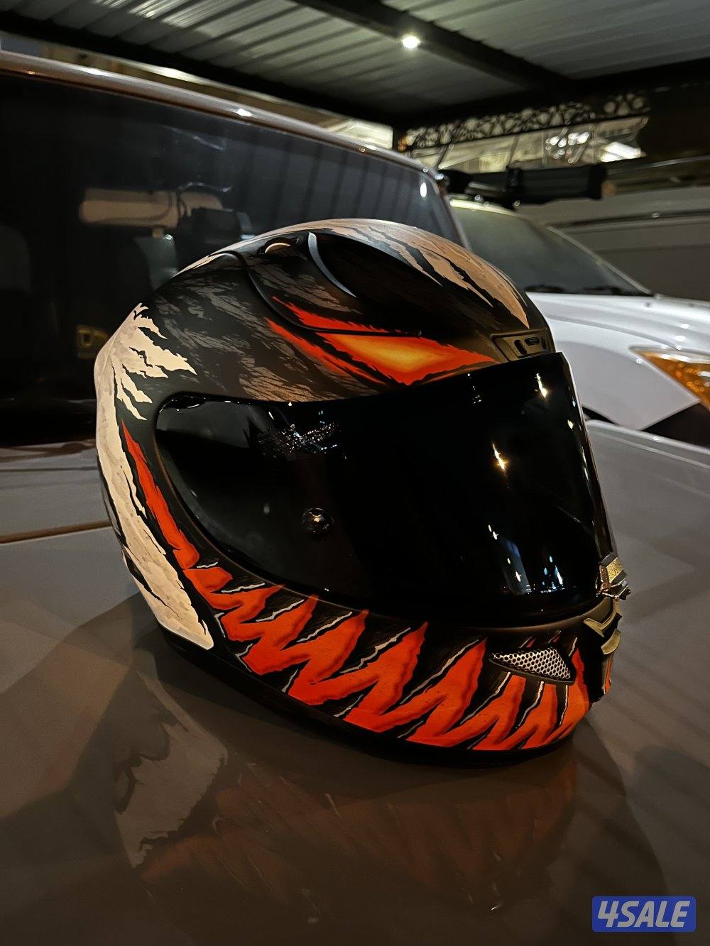 للبيع خوذه0