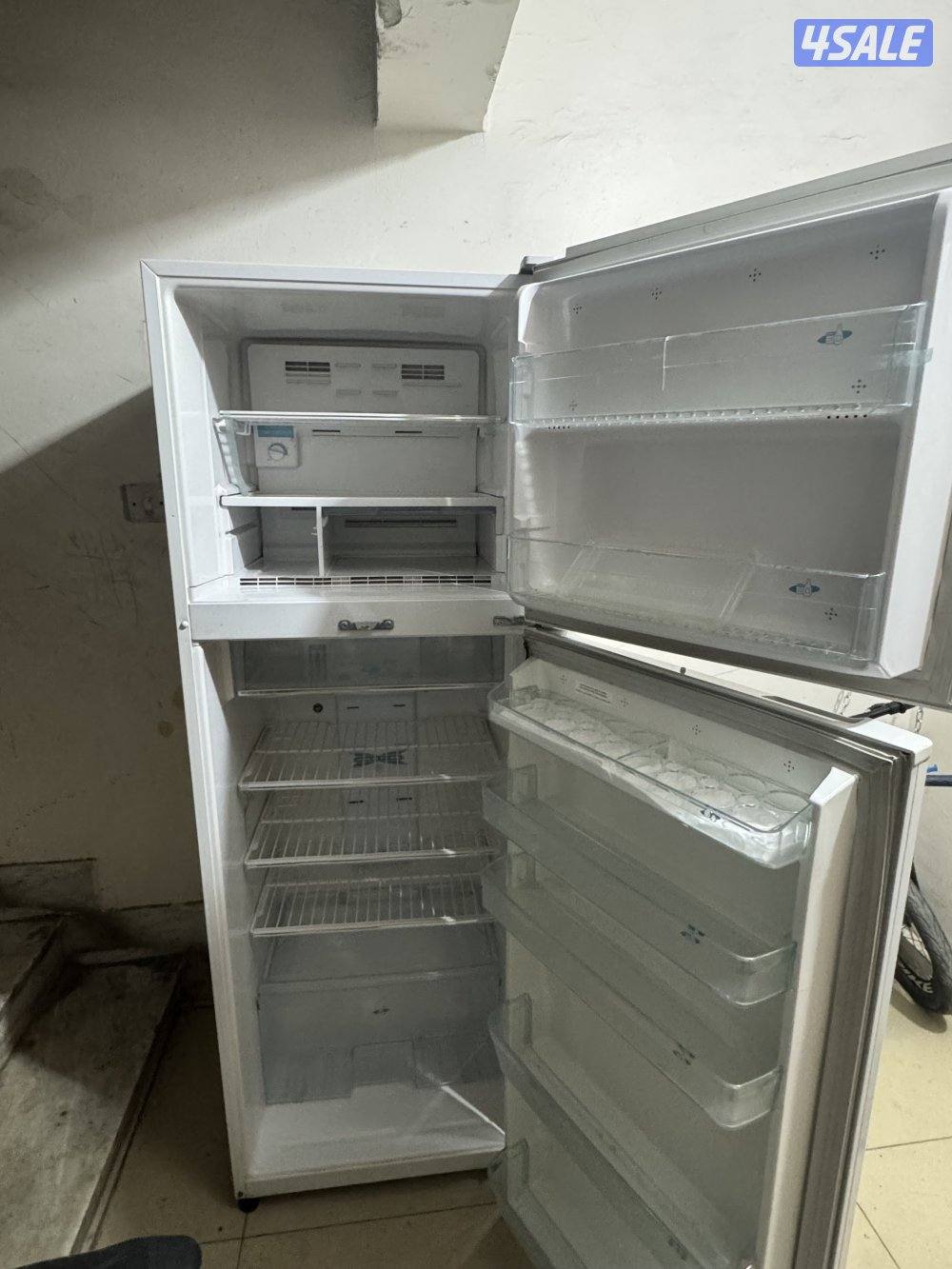 Refrigerator Toshiba1