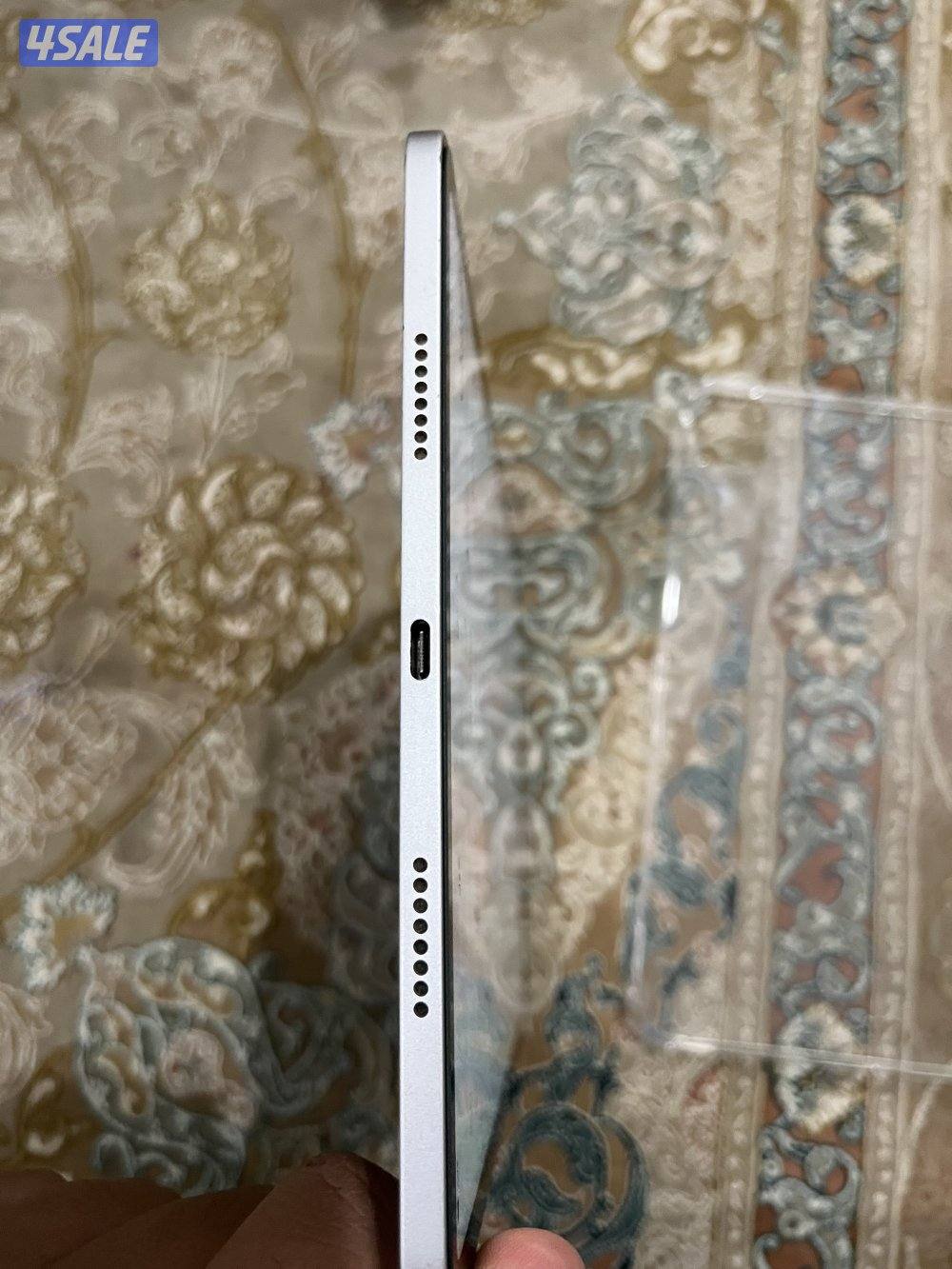 ايباد ابروm2 بوصه 11 قيقا128 مو مبدل شي5