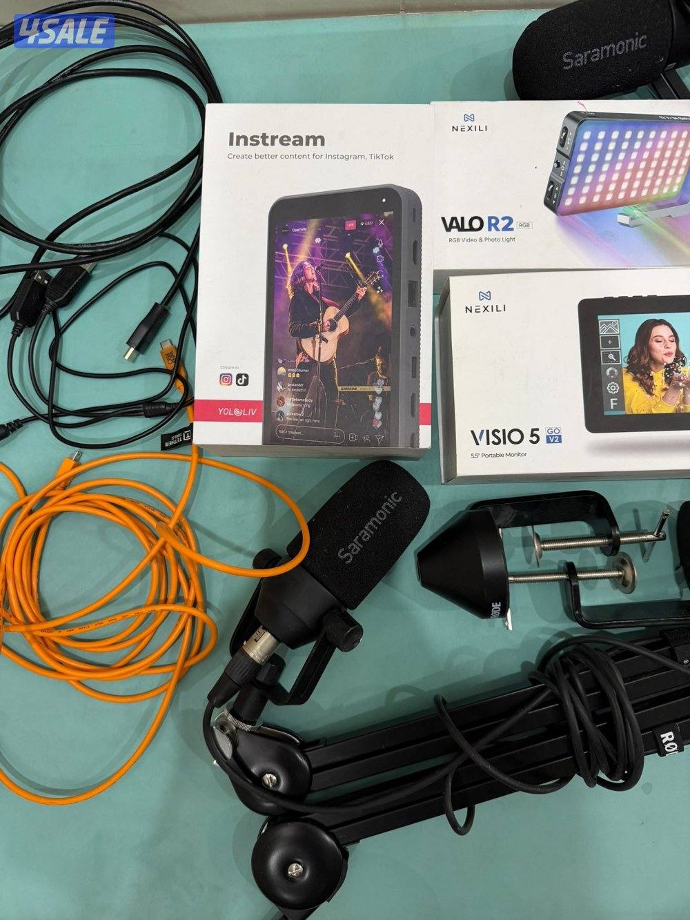 عدة بودكاست  كاملة مع ملحقات اضائة جودكس وفيسكو5