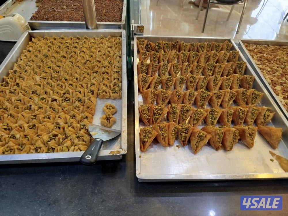 معلم حلويات  يبحث عن  عمل3