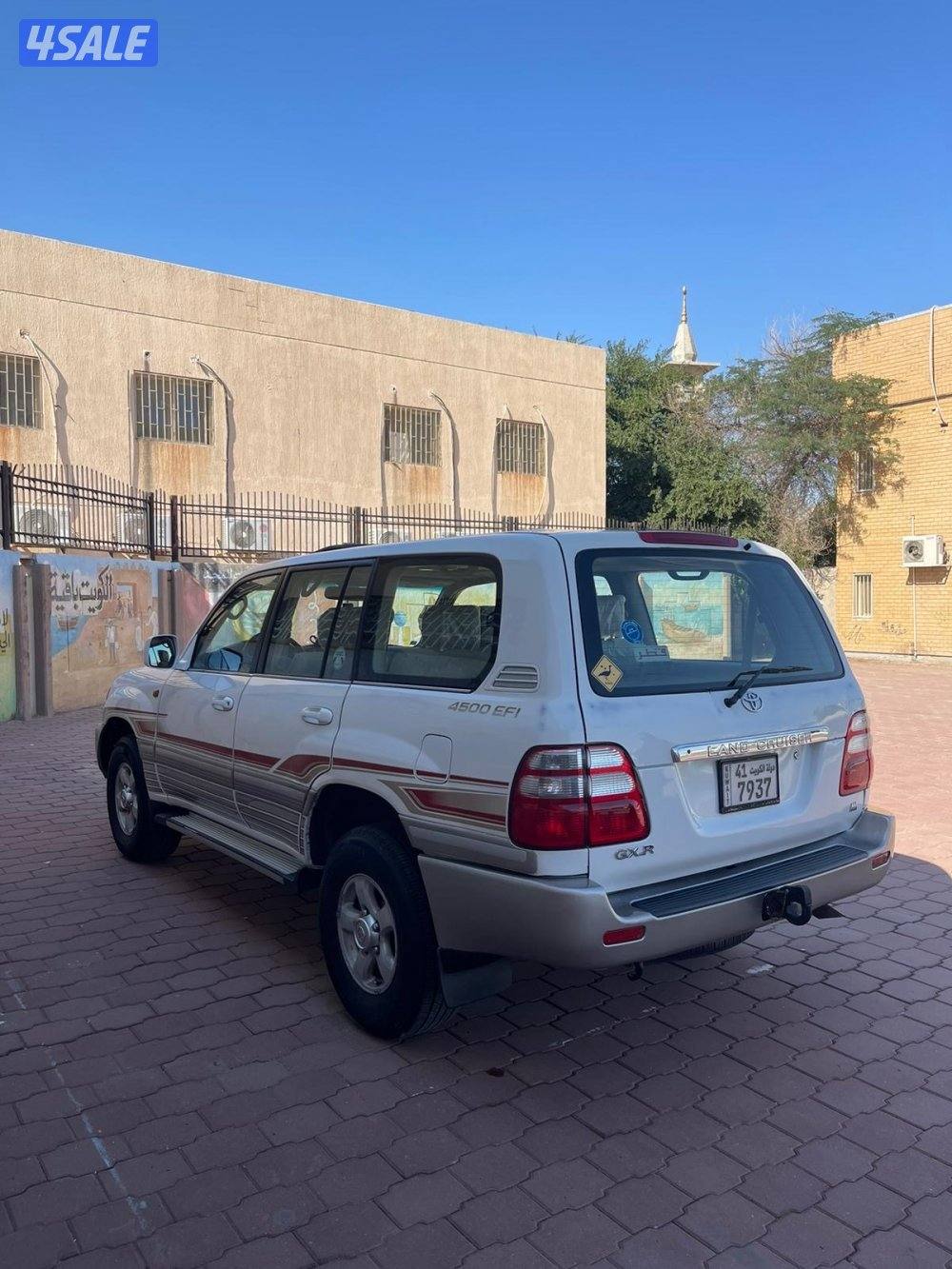 للبيع لاند كروزر موديل 2004  قير عادي اساس1