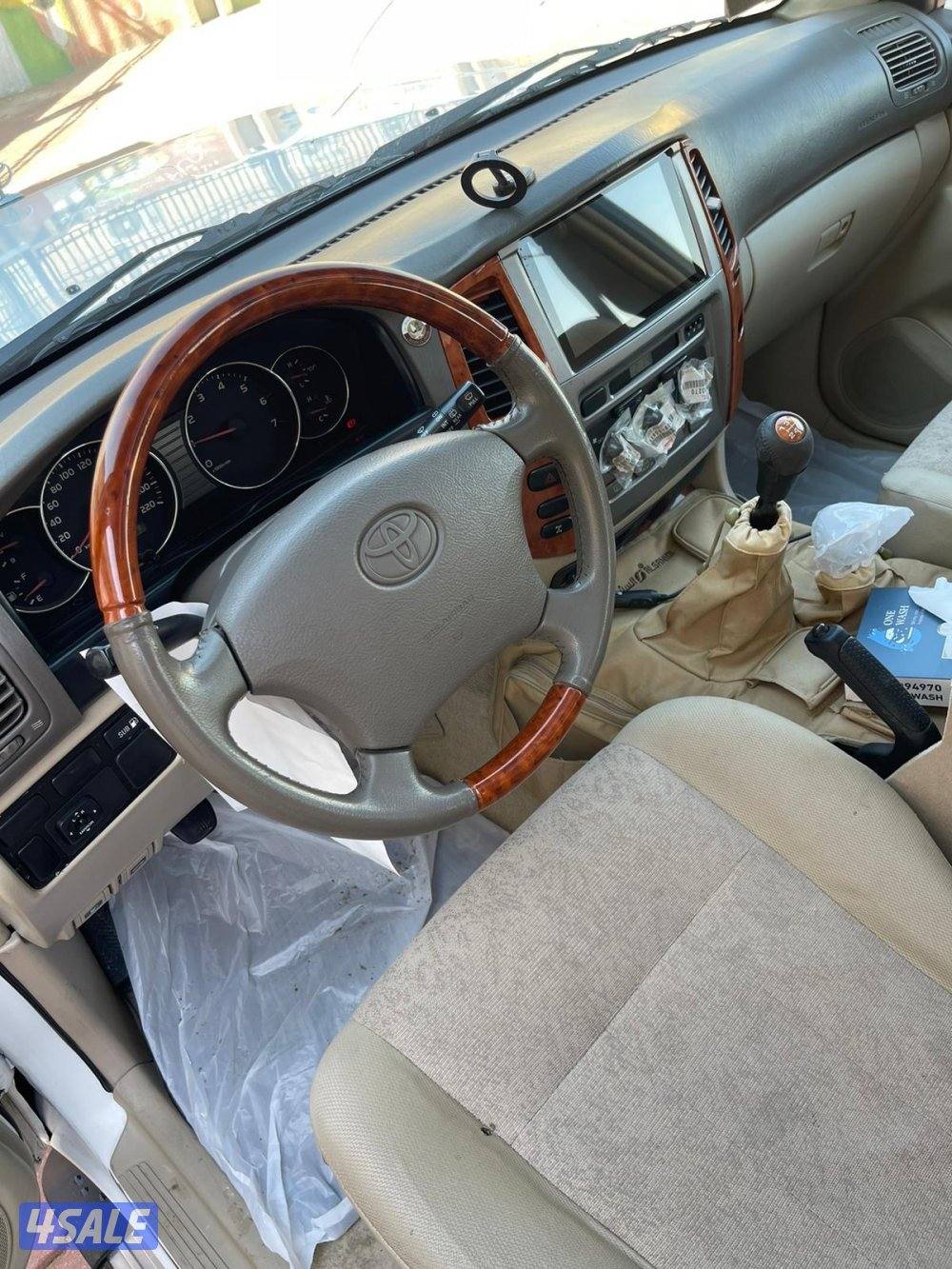 للبيع لاند كروزر موديل 2004  قير عادي اساس7