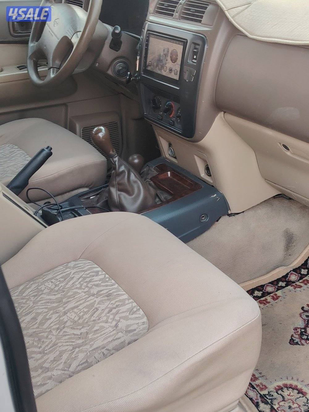 سفاري 2001 صبغ الوكاله ماعد قطعه فقط3