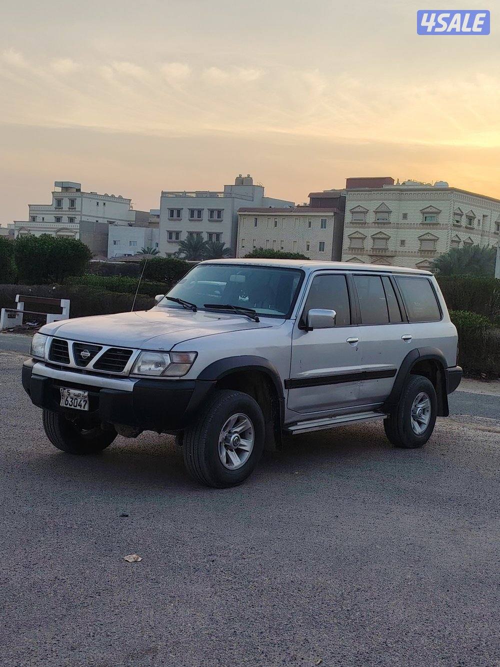 سفاري 2001 صبغ الوكاله ماعد قطعه فقط6