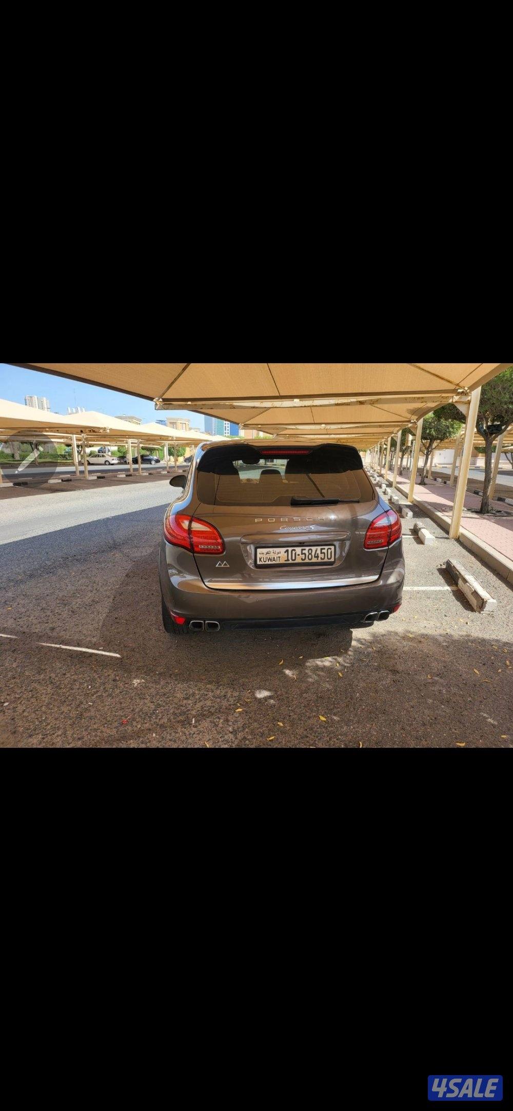 Porsche Cayenne S 2012

 S موديل 2012بورش كاين
‎   سلندر 8
فتحه 
نافيج1