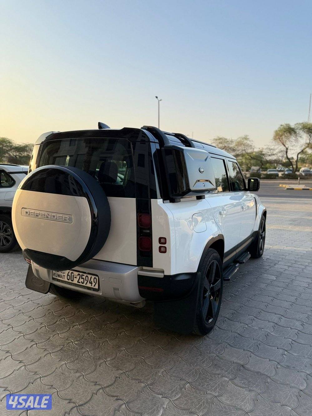 للبيع ديفندر كامل المواصفات الفل2