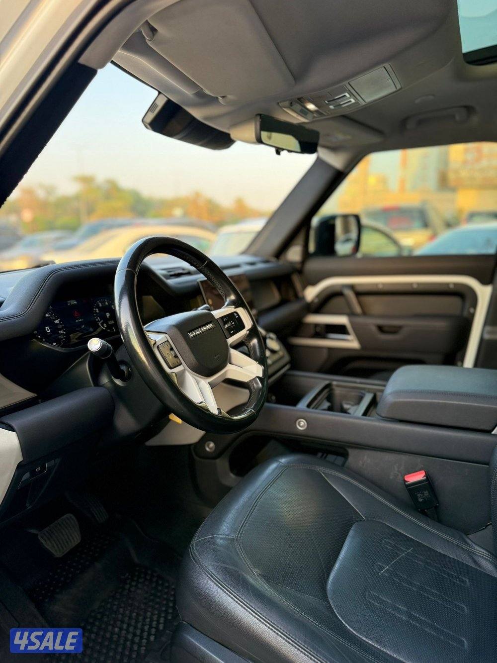 للبيع ديفندر كامل المواصفات الفل4