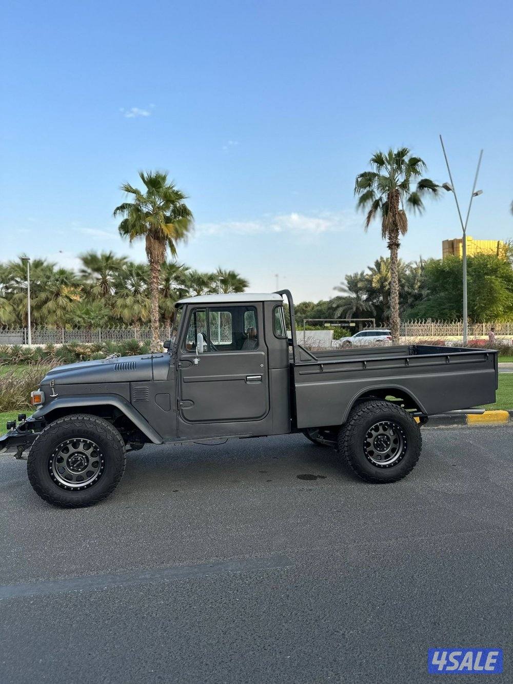 للبيع  تيوتا شاص موديل ١٩٨٢  مجدد بالكامل قير عادي1