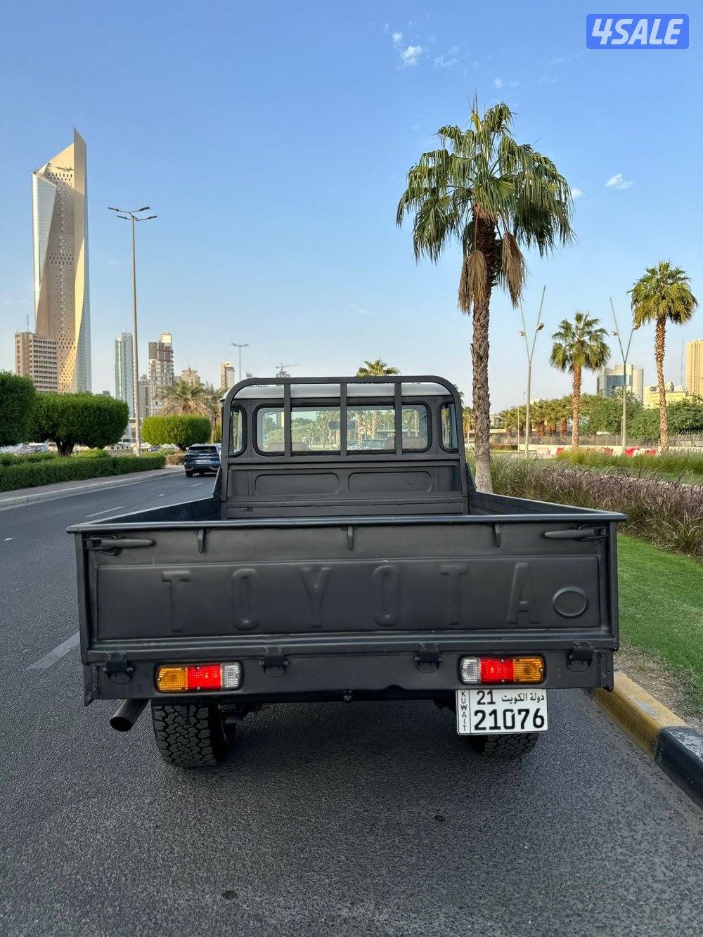 للبيع  تيوتا شاص موديل ١٩٨٢  مجدد بالكامل قير عادي3