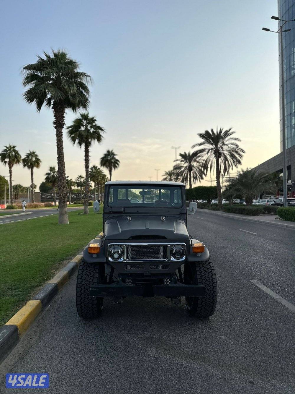 للبيع  تيوتا شاص موديل ١٩٨٢  مجدد بالكامل قير عادي5