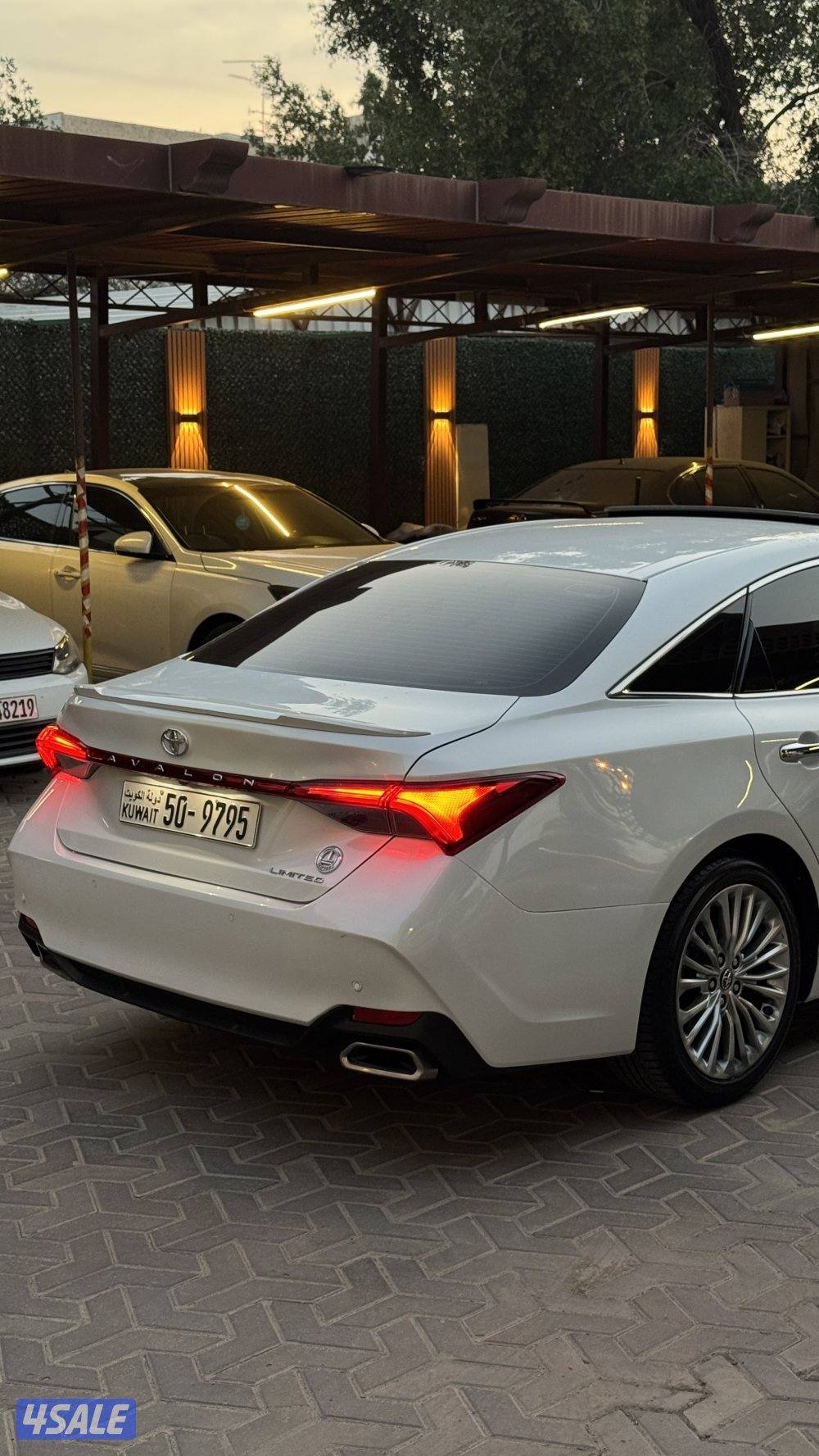 للبيع افالون  Limited2