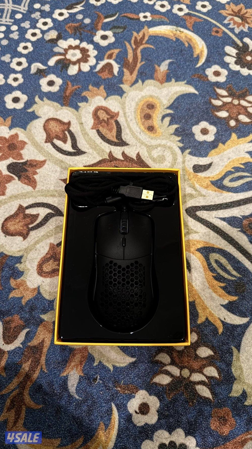 للبيع ٣ ماوسات وكيبورد2