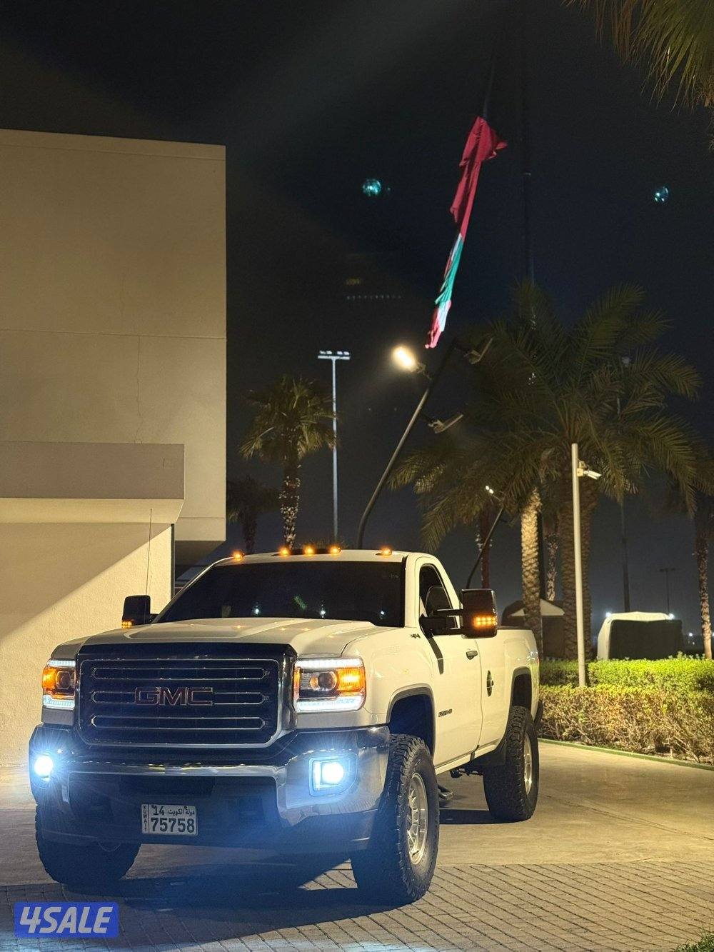 للبيع hd2500ماشي ١٠٠ دبل ارضي مجهز8