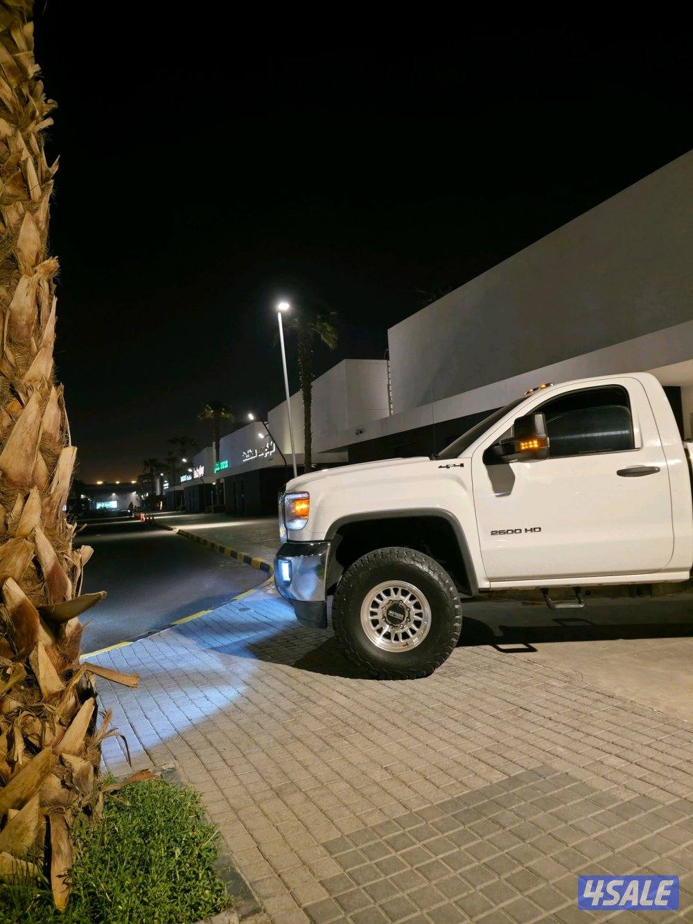 للبيع hd2500ماشي ١٠٠ دبل ارضي مجهز0