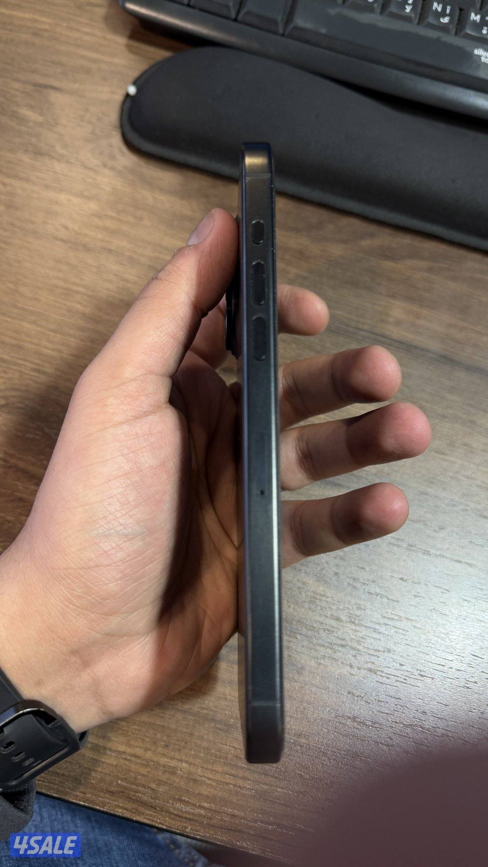 iPhone 15 Pro Max 256GB – Black Titanium | Urgent Sale3