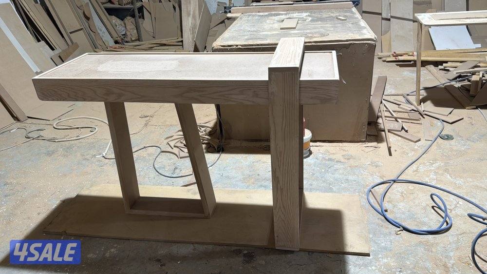 يوجد لدينا طاولات استقبال كونسولات بوفيهات صناعةمحلية   خدمة توصيل 🇰🇼9