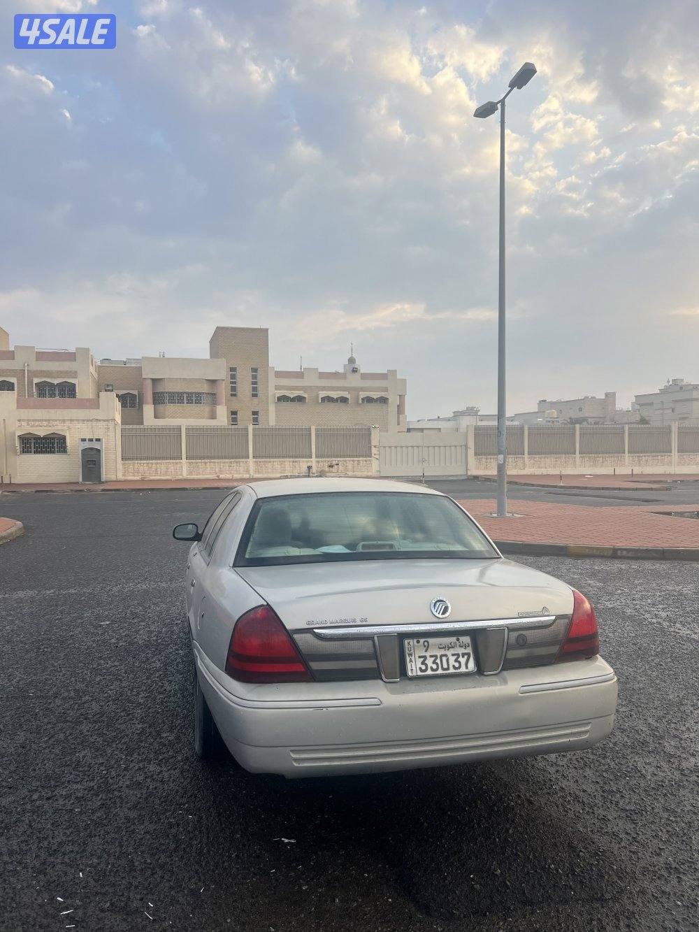 للبيع فورد ماركيز ٢٠١٠3