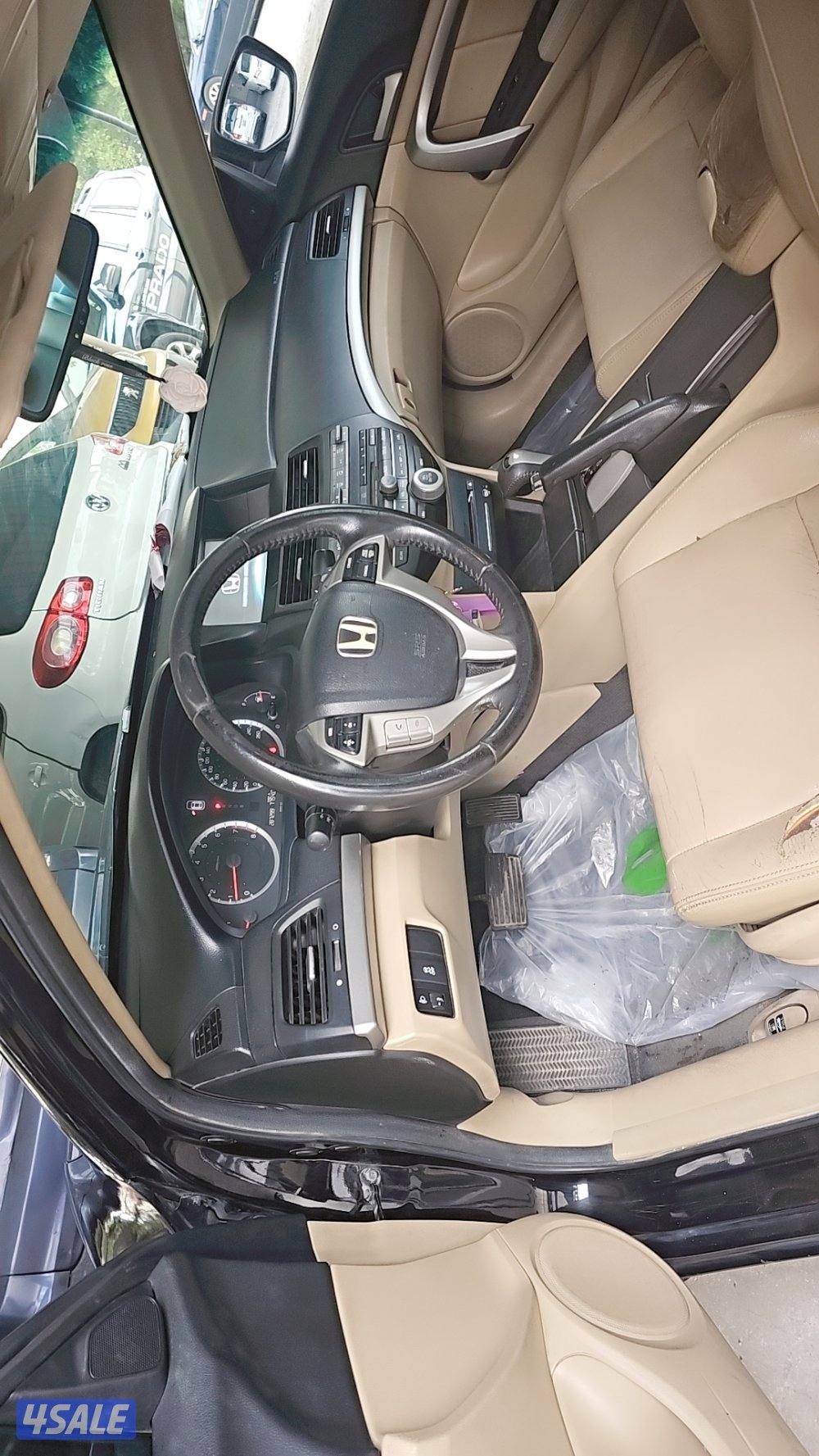 هوندا اكورد كوبيه للبيع ٦سلندر موديل ٢٠١٢ ممتازة لا تحتاج لاي مصاريف2