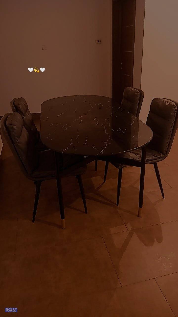 بيعه سريعه طاولة طعام فخمه ماربل1