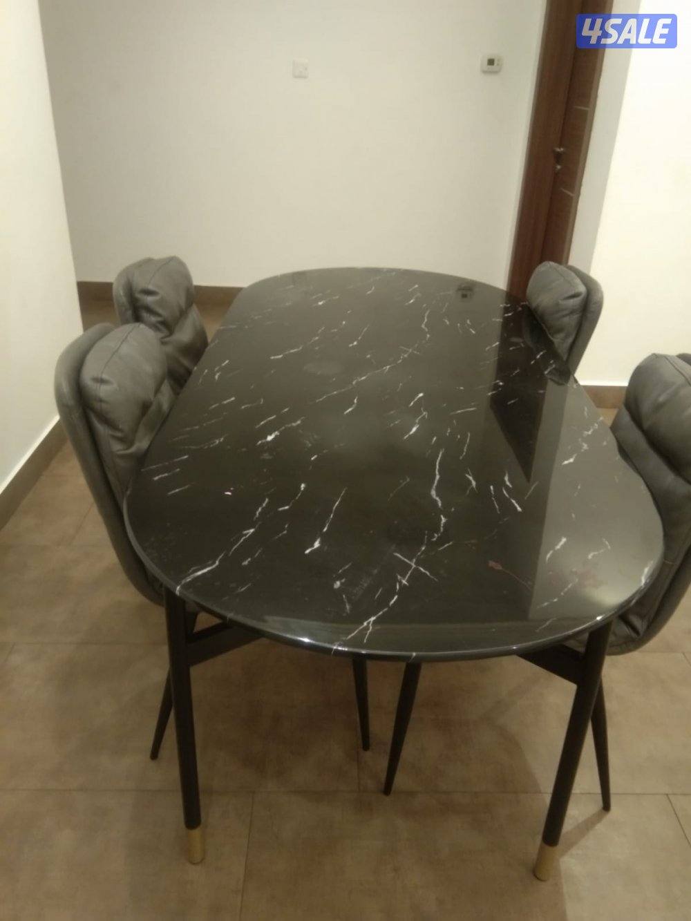 بيعه سريعه طاولة طعام فخمه ماربل5