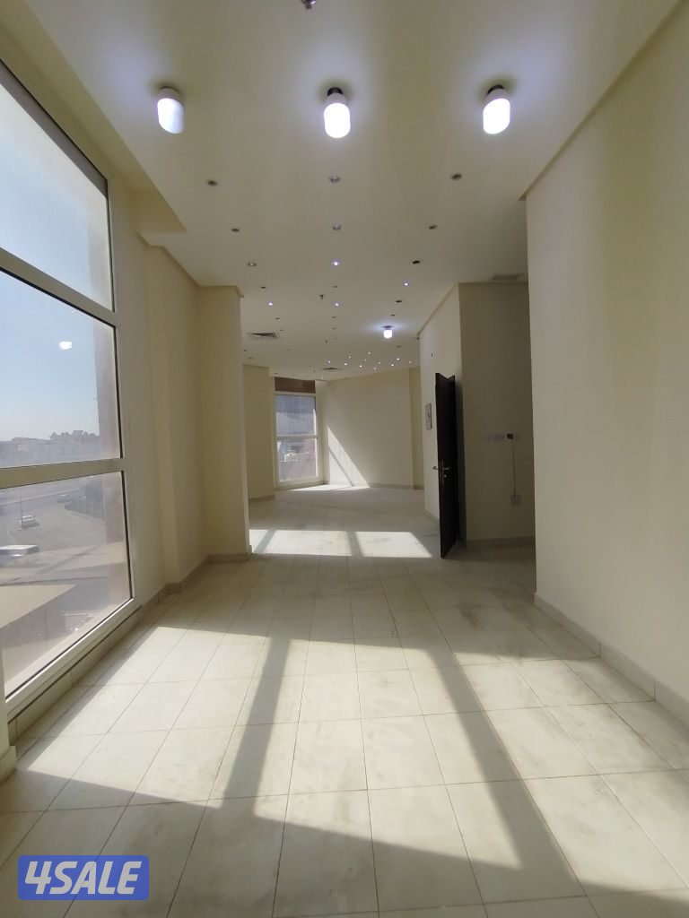 للايجار شقة تجاري لصالون او اتيلية سيدات السالمية قطعة 105