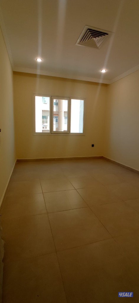 للايجار شقة سوبر لوكس 3 غرف ميدان حولي7