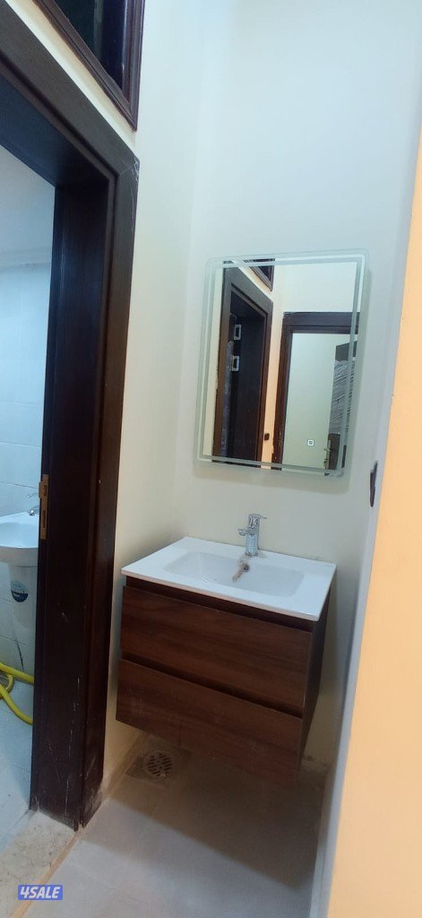 للايجار شقة سوبر لوكس 3 غرف ميدان حولي10