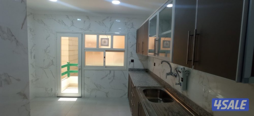 للايجار شقة سوبر لوكس 3 غرف ميدان حولي8