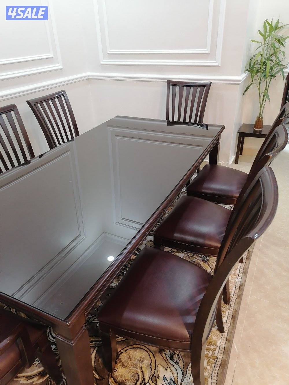 طاولة طعام2