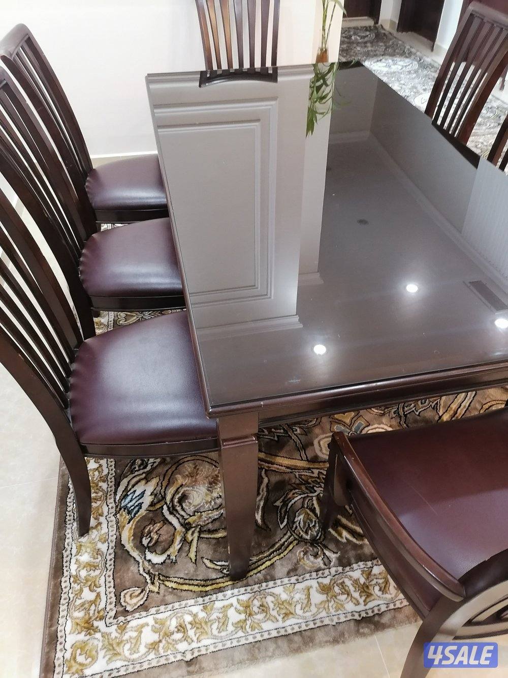 طاولة طعام3