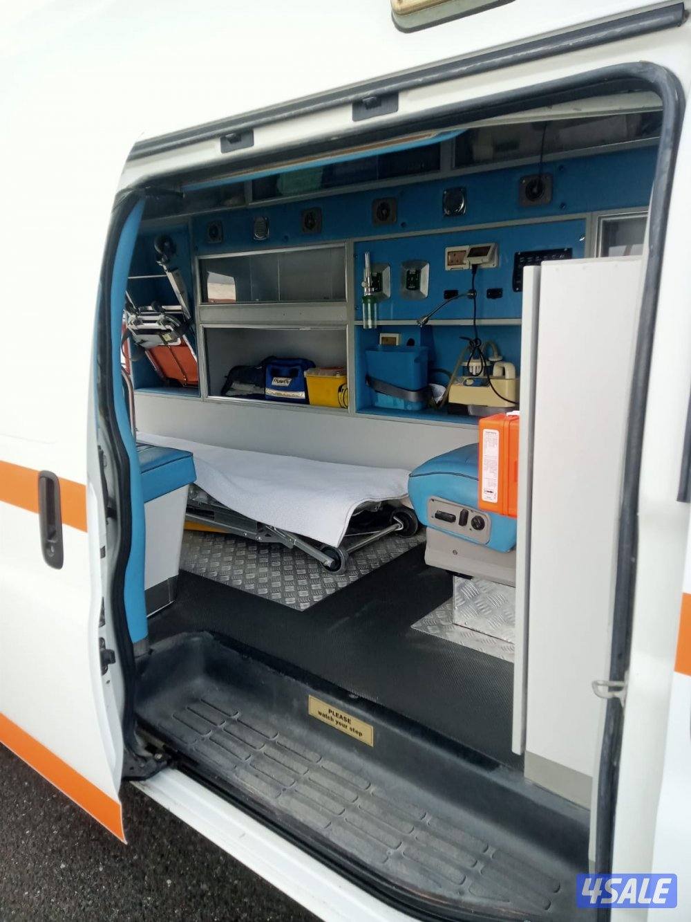 للبيع اسعاف موديل ٢٠١١6