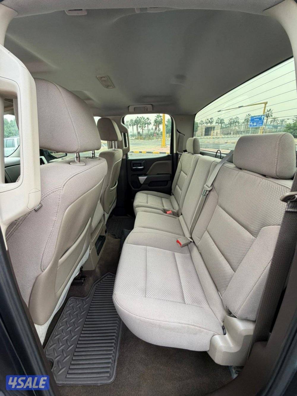 للبيع وانيت 1500سلفرادو LT2015 قمارة ونصف وكالة الغانم الدفع دبل 4×46