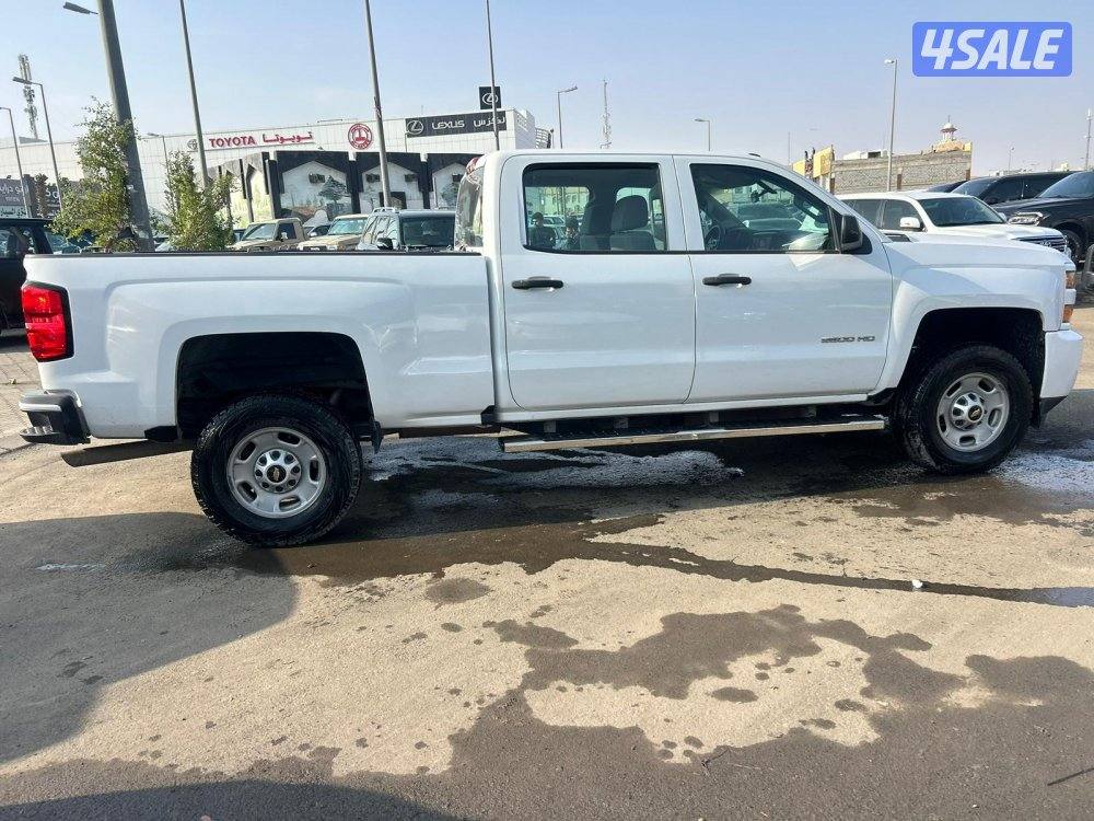 شيفرولية سلفرادو 2500 HD موديل 2017 ماشى 137.000 k.m2