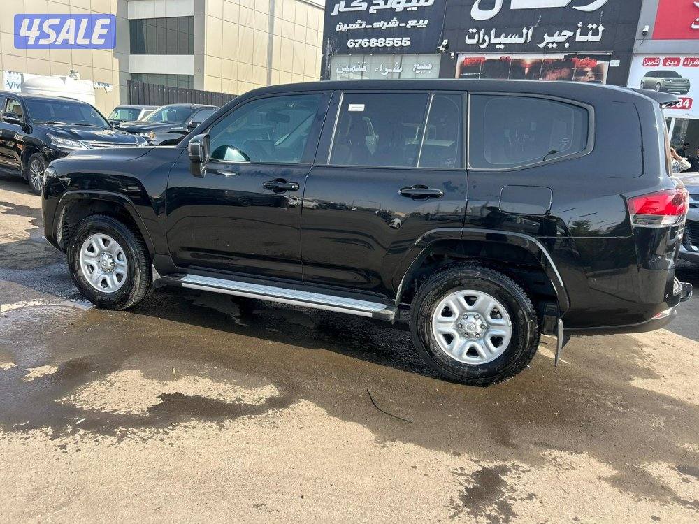 تويوتا لاند كروزر GX.R-V6 موديل 2024 ماشى 25.000 k.m  وارد الخليج3