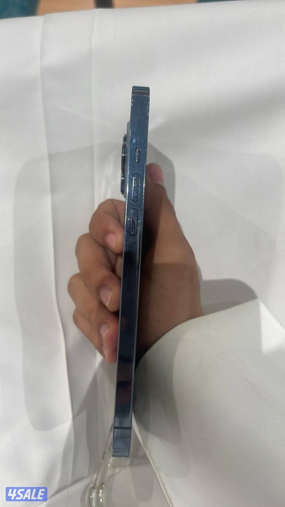 للبيع ايفون 13 برو ماكس3