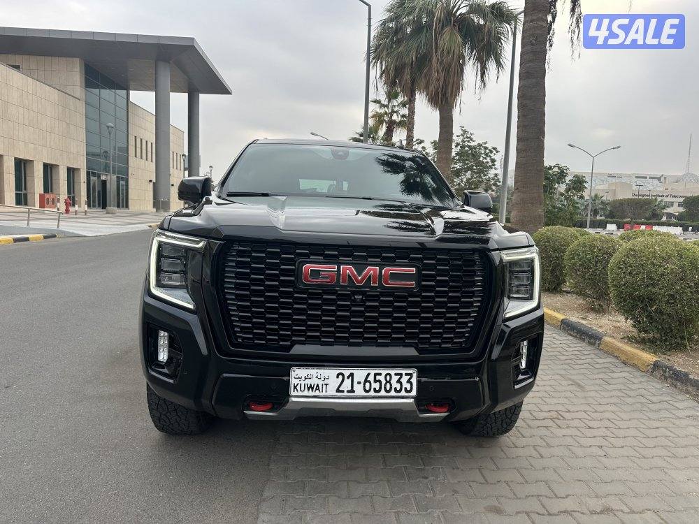 للبيع يوكن AT4 موديل 2022 العداد 112 الف وكالة بهبهاني صبغ وكاله4