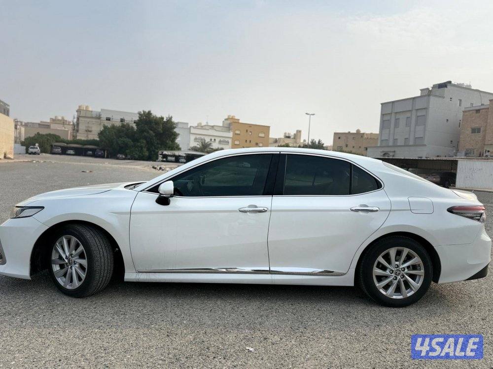 للبيع كامري 20232