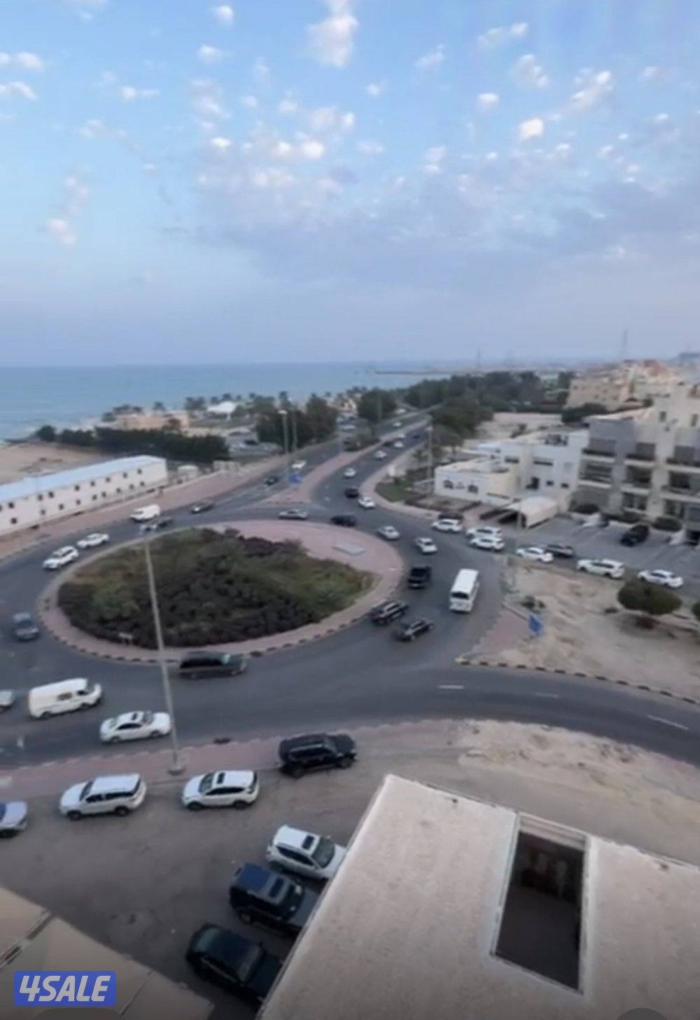 للبيع شقة بلفنطاس صف اول علي البحر مقابل شاطي العقيله0