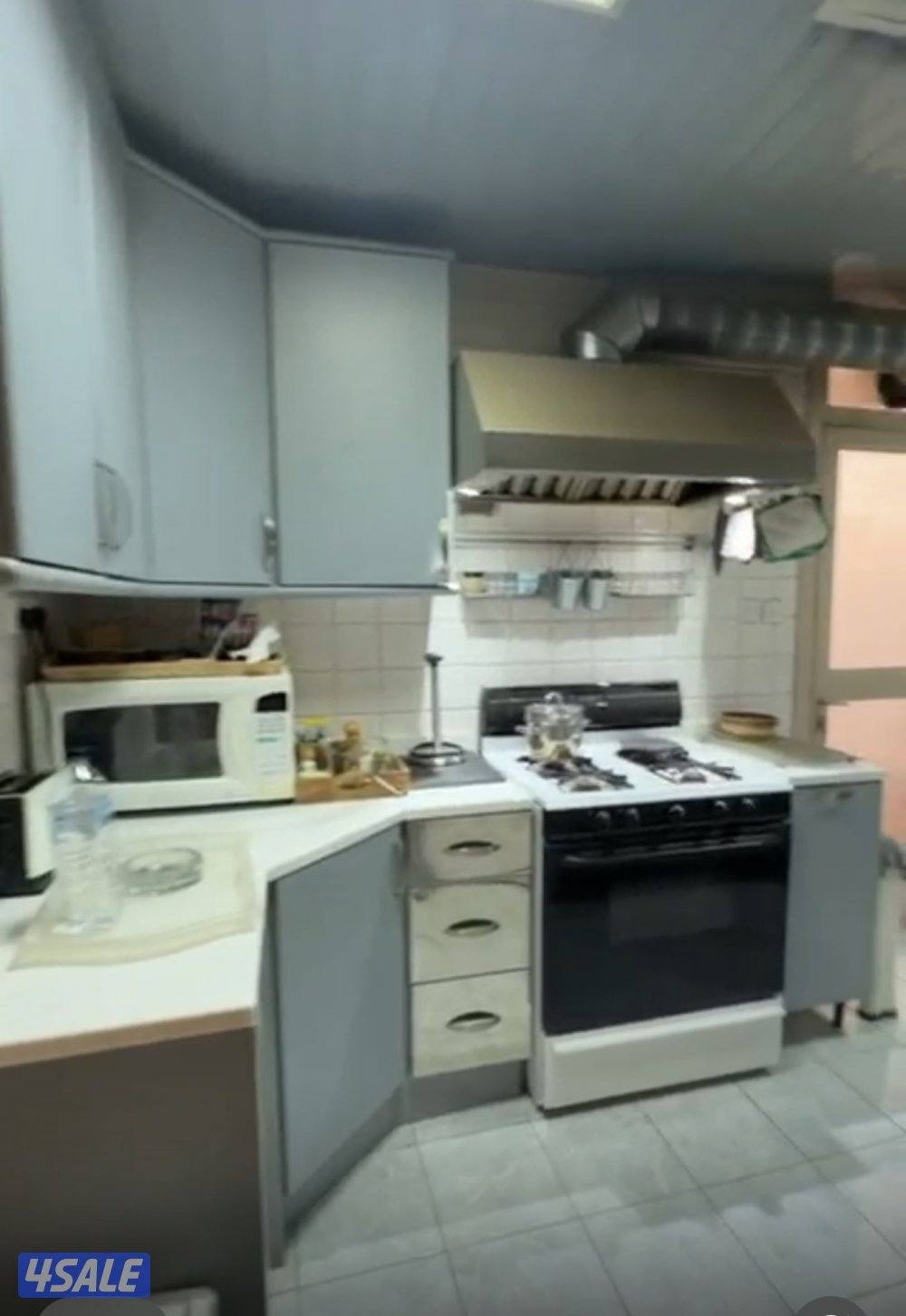 للبيع شقة بلفنطاس صف اول علي البحر مقابل شاطي العقيله4