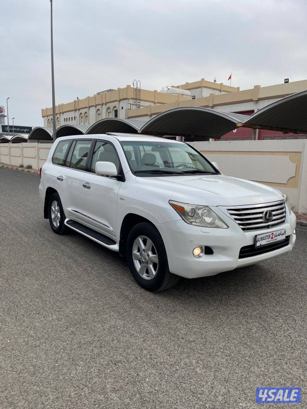 لكزس LX570 وارد الخليج صبغ الوكاله شرط الفحص1