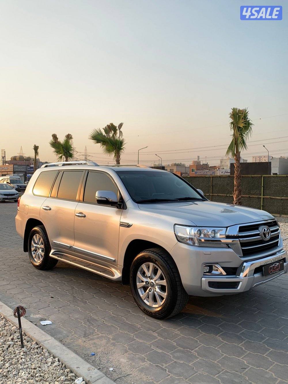 النشاما لبيع وشراء السيارات لاندكروزر GXR0