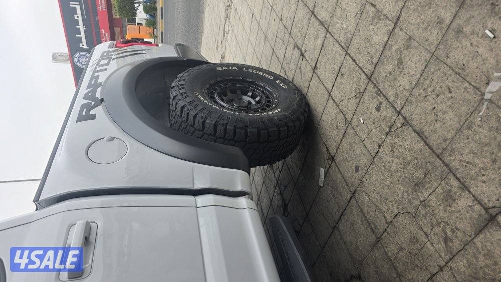 للبيع تاير MICKY THOPSON1