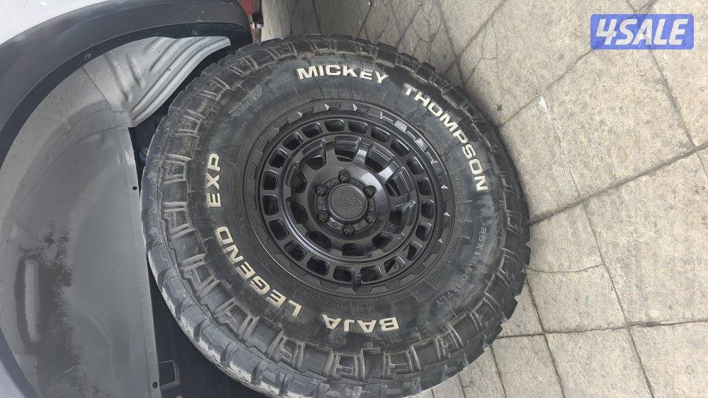 للبيع تاير MICKY THOPSON3