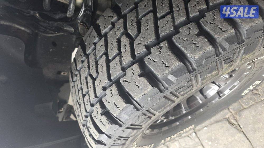 للبيع تاير MICKY THOPSON5