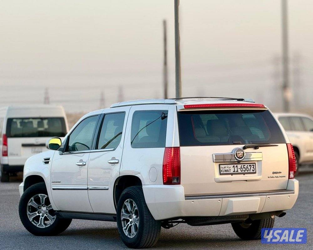 كاديلاك اسكاليد شرط الفحص كامل 20132